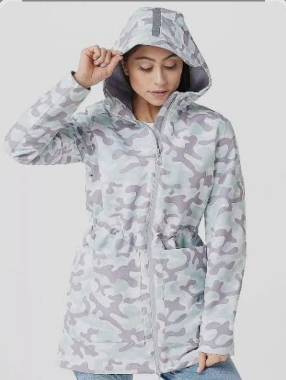NUAGE Light Grey & Mint Camo Hooded Zip Rain Jacket Dize Large
